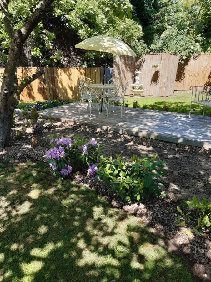 The White Dove Bed And Breakfast With Glamping Newark Showground Esterno foto
