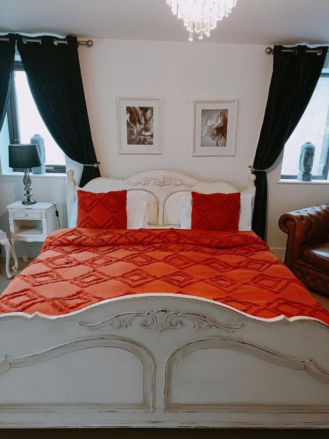 The White Dove Bed And Breakfast With Glamping Newark Showground Esterno foto
